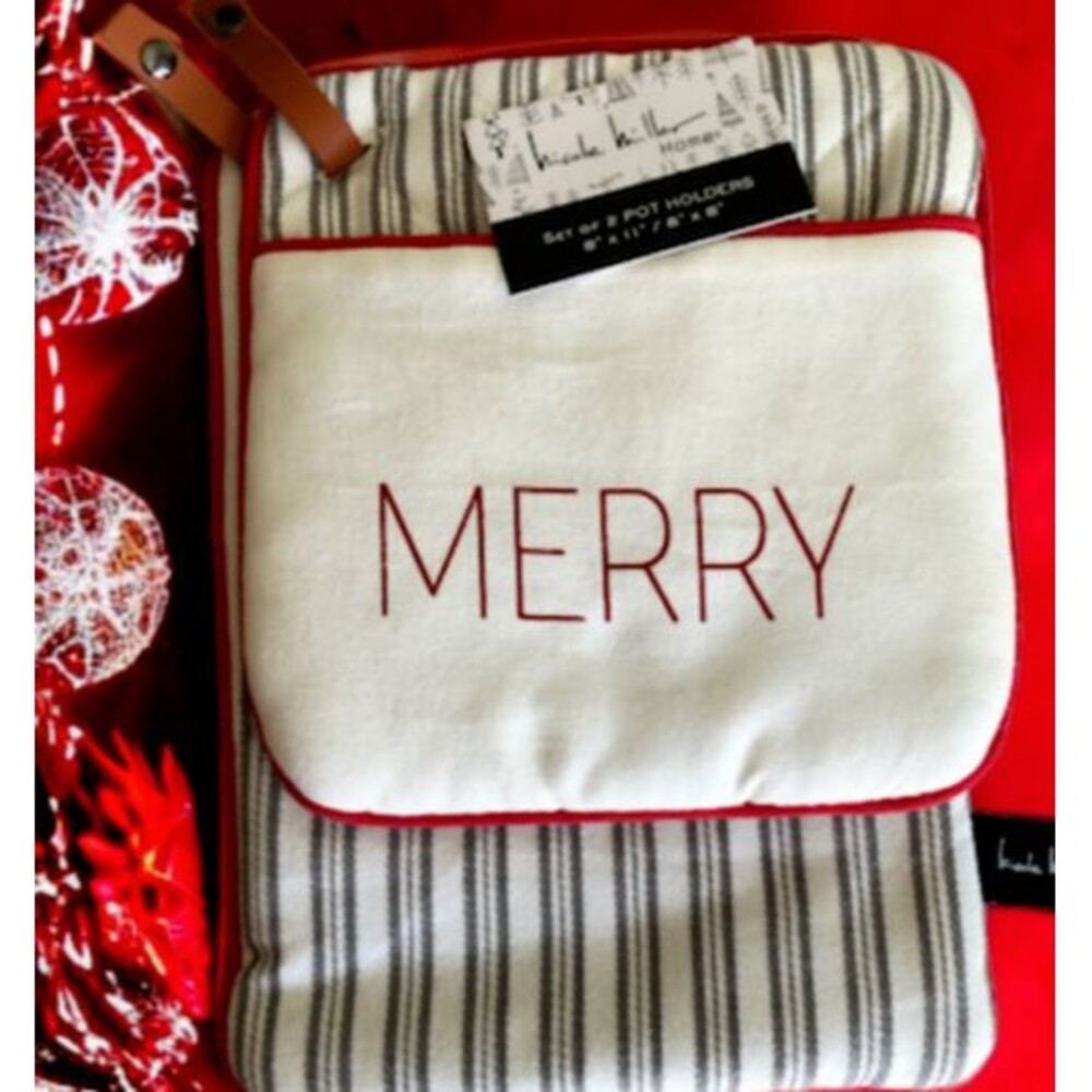 Nicole Miller Merry Christmas Potholders Set of 2 Stripe Ecru Holiday Cotton